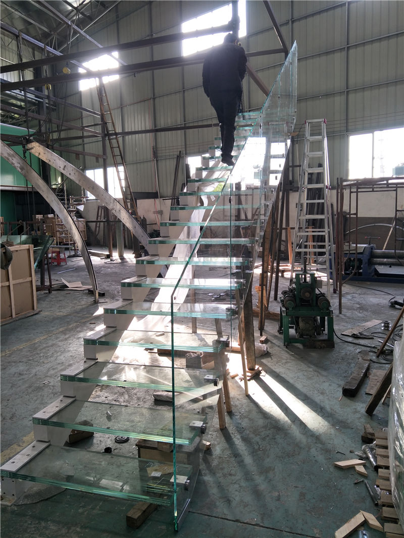 laminated glass treads